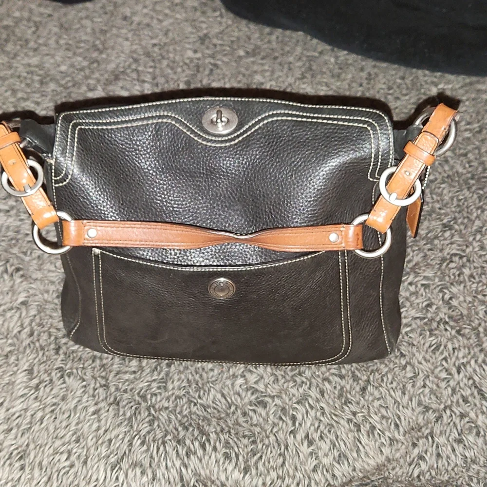 Vintage coach gently used large handbag - Picture 1 of 3